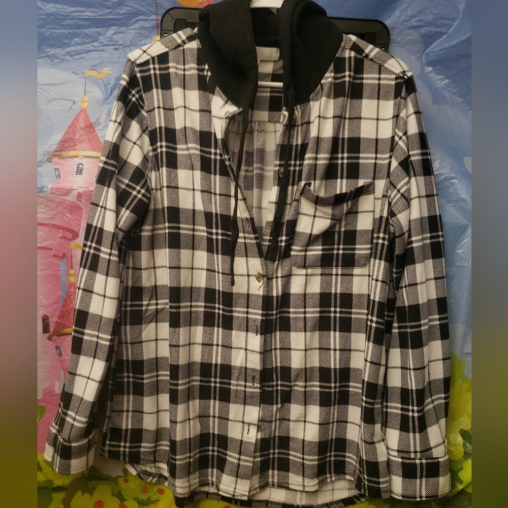 Large Plaid White and Black Long Sleeve Shirt with Hood